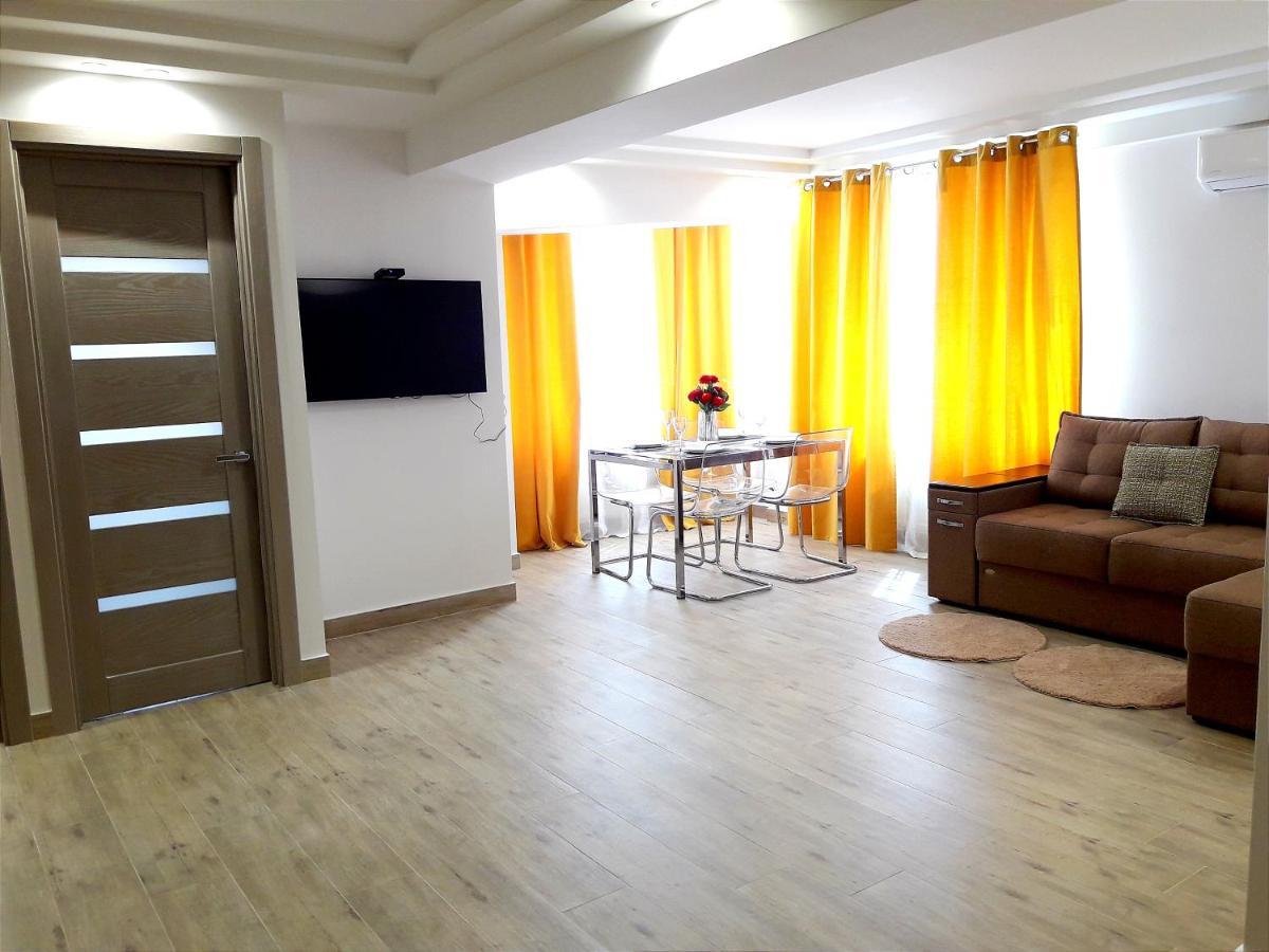 Light Apartment Center City Chisinau Exterior photo